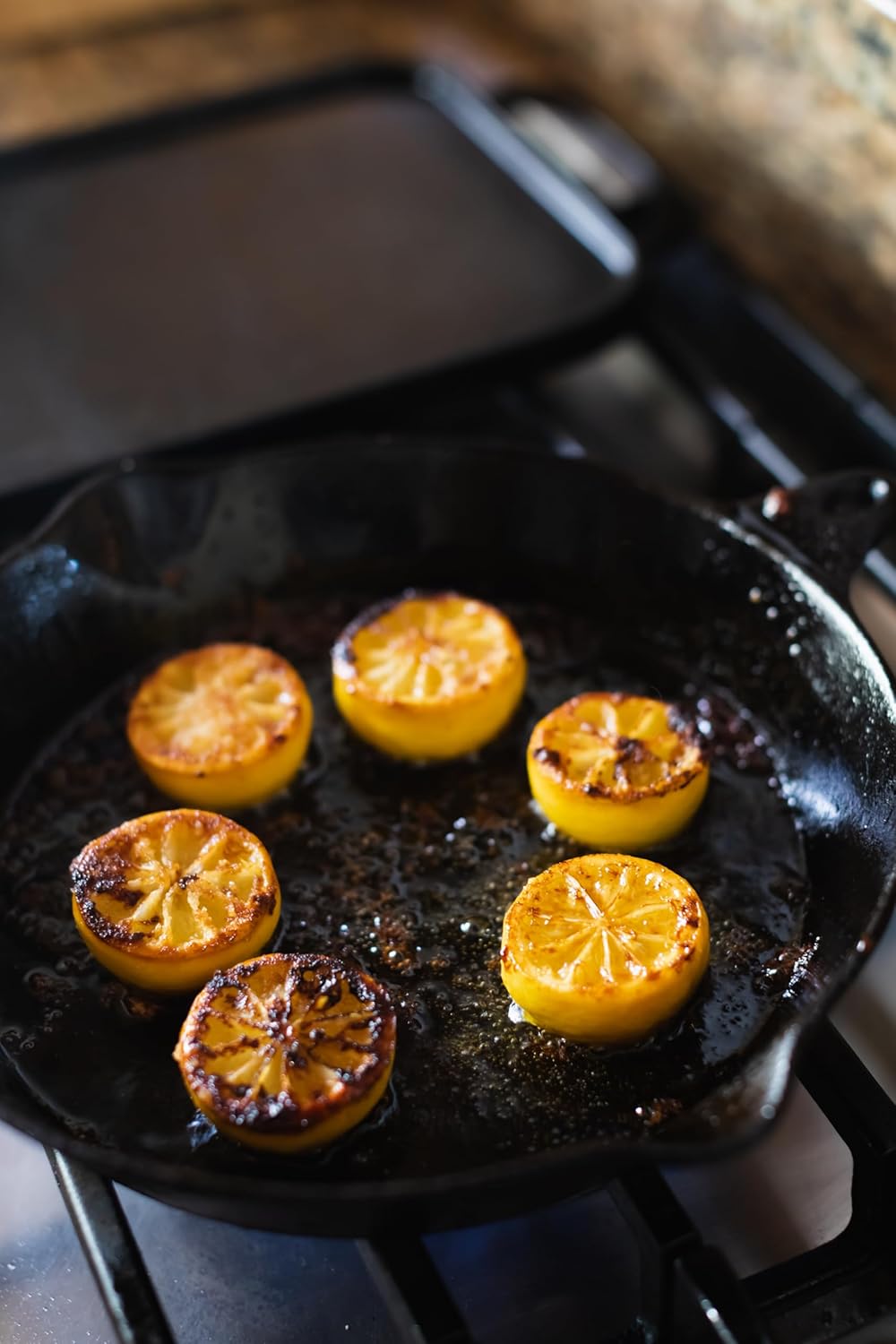 Lucini Italia Delicate Lemon Extra Virgin Olive Oil - EVOO Infused with Fresh Lemon - Olive Oil for Marinade, Grilling, Roasting, Baking - Non-GMO Verified, Whole30 Approved, Kosher, 250mL (Pack of 6)