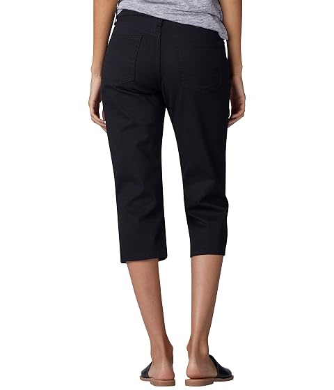 Lee Relaxed Fit Capri | Zappos.com