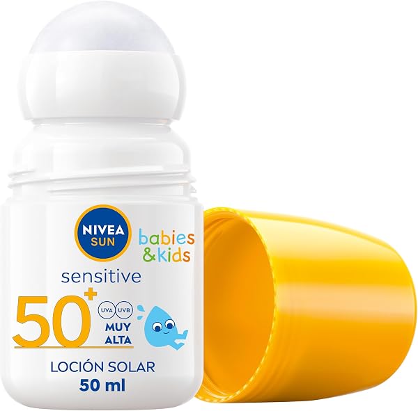NIVEA SUN Babies & Kids Sensitive Roll-on FP 50+ (1 x 50 ml), crema solar para niños extra resistente al agua, crema solar para bebés y niños, protector solar roll-on para piel sensible - 1