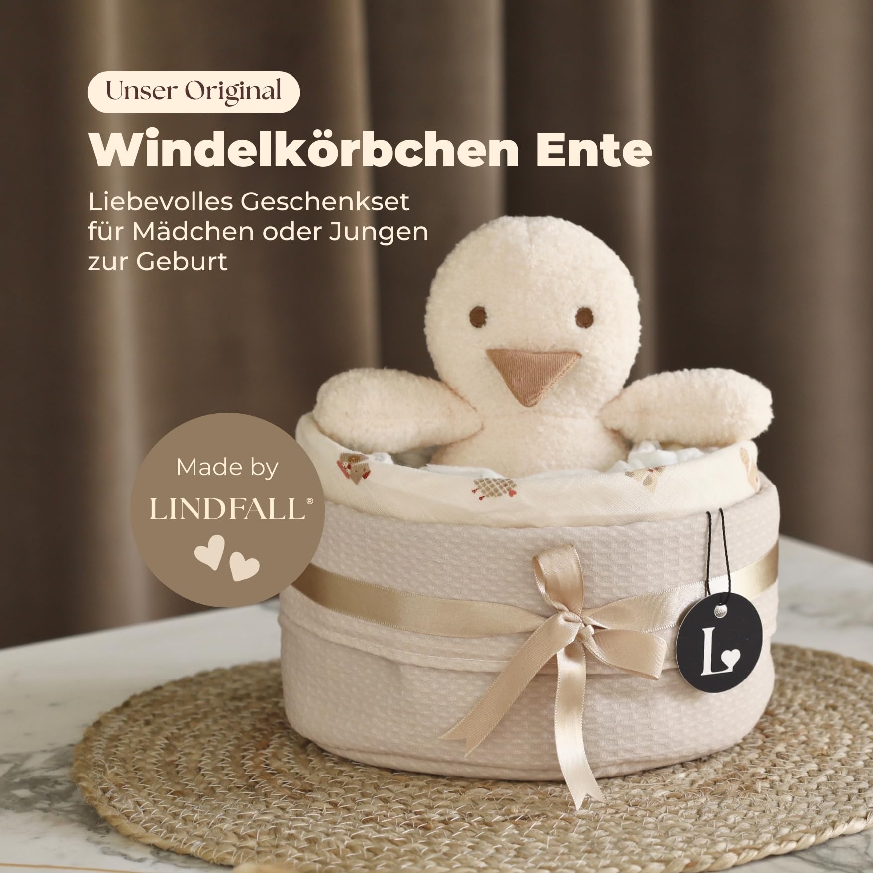 Baby Geschenkkorb zur Geburt – Windeltorte neutral mit Kuscheltier Ente, Spucktuch & Karte, Baby Willkommensgeschenk Junge & Mädchen, Handmade Erstausstattung Set & Wickeltisch Organizer