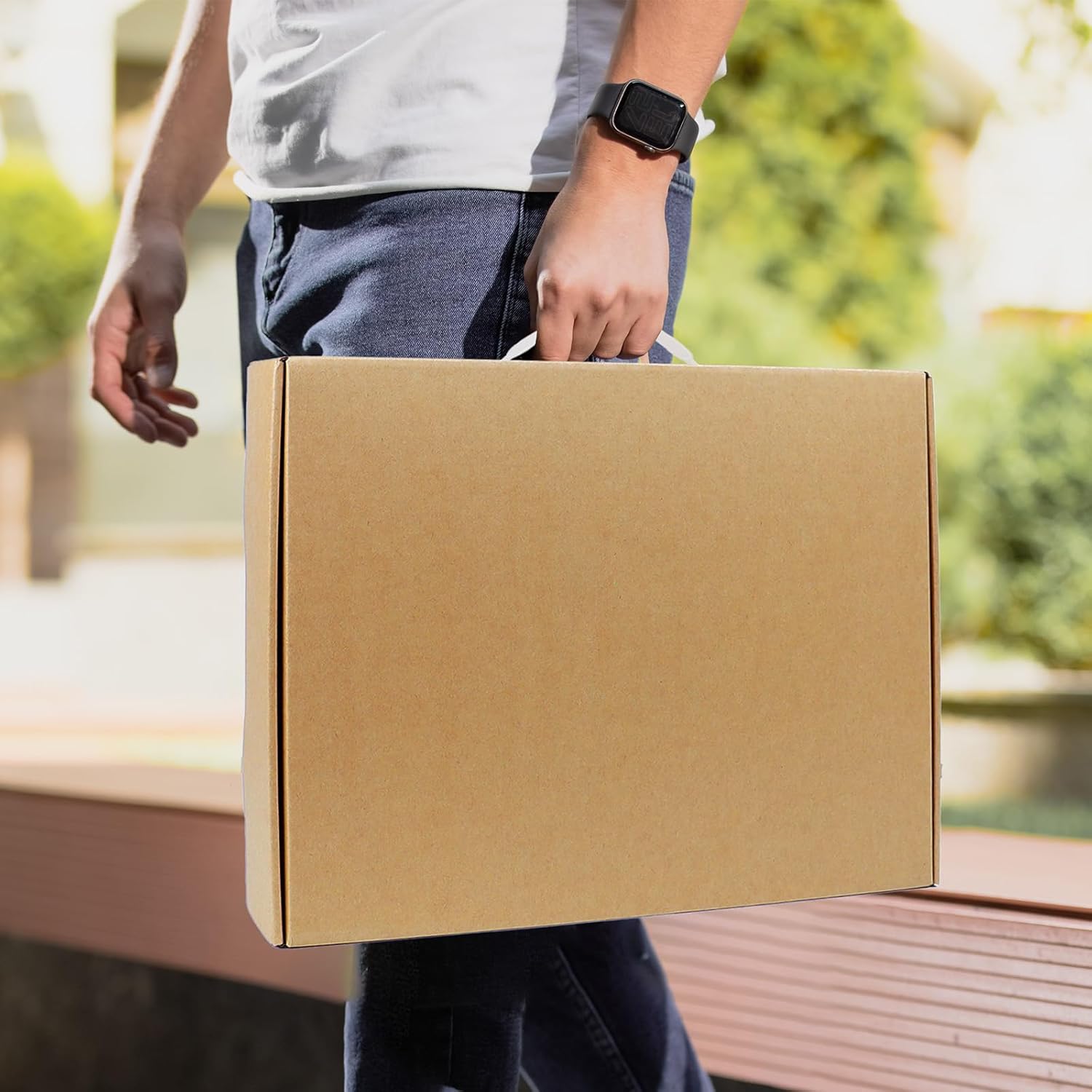 DEZIBOX ノートパソコン用配送ボックス フォーム付き 安全な段ボール製