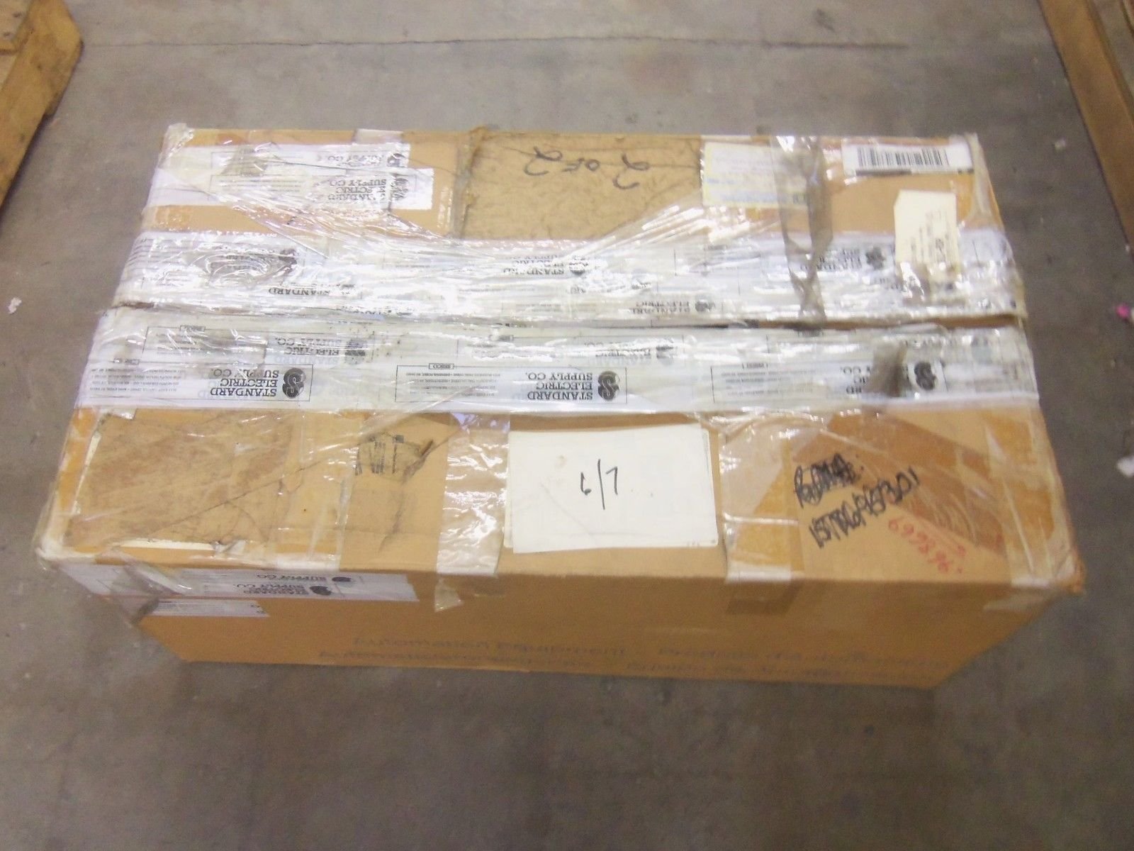 Modicon AS-H819-100 Chasis New