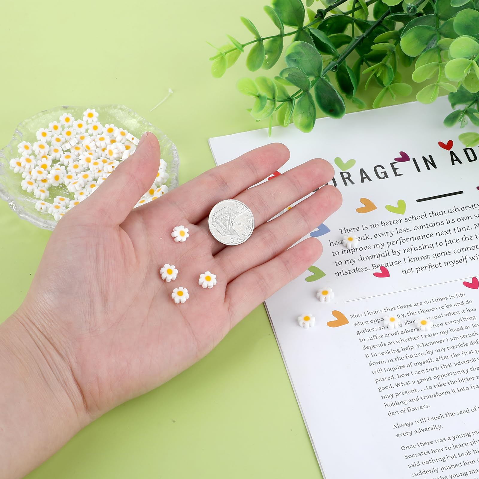 KEQAR 60 Stück Handgemachte Glasperlen - Weiße Gänseblümchen Blumenperlen 10mm Für Schmuck DIY