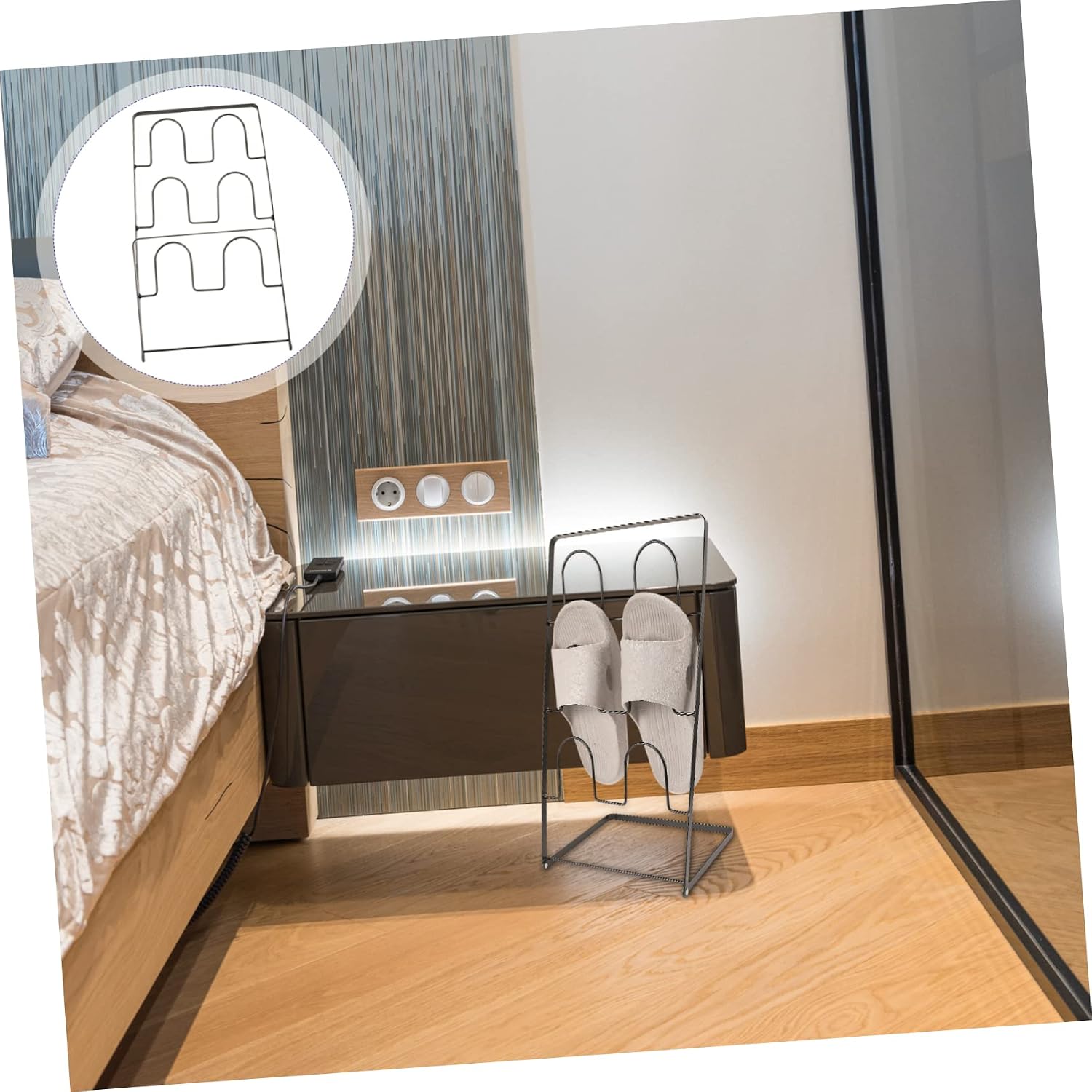 Multi-Layer Iron Craft Slippers Rack Simple Space-Saving Slippers Holder for Home Use Waterproof and Detachable Shoe Storage Shelf