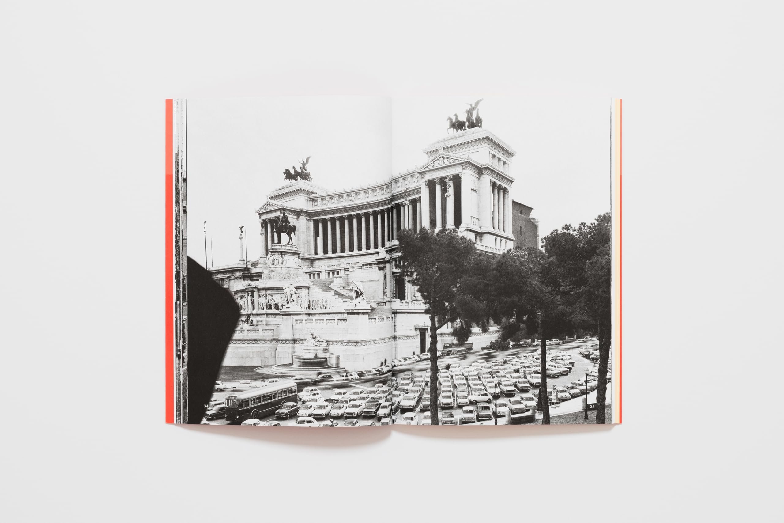 Roma vietata: Journey into the reachable city