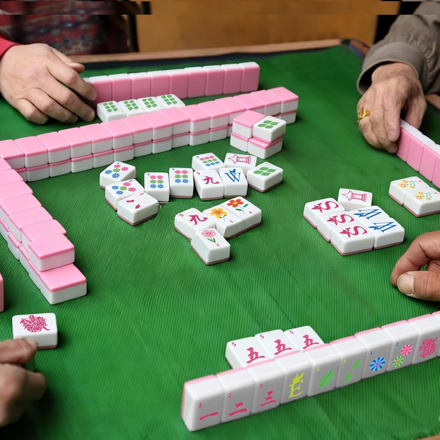 Mini Mahjong Set,American Mahjong Game Set,Complete Mahjong Tile Set with 166 White Tiles (1.2’’),4 Tile rulers,4 dice,1 Bag,100 Chips,5 Instruction Manuals,Mahjong Game Gift for Enthusiasts