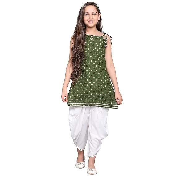 Curly Tales Poly Cotton Indo Western Style Dress Foil Printed Top Kurti/Kurta Paired with Dhoti Pant for Teens Girls.