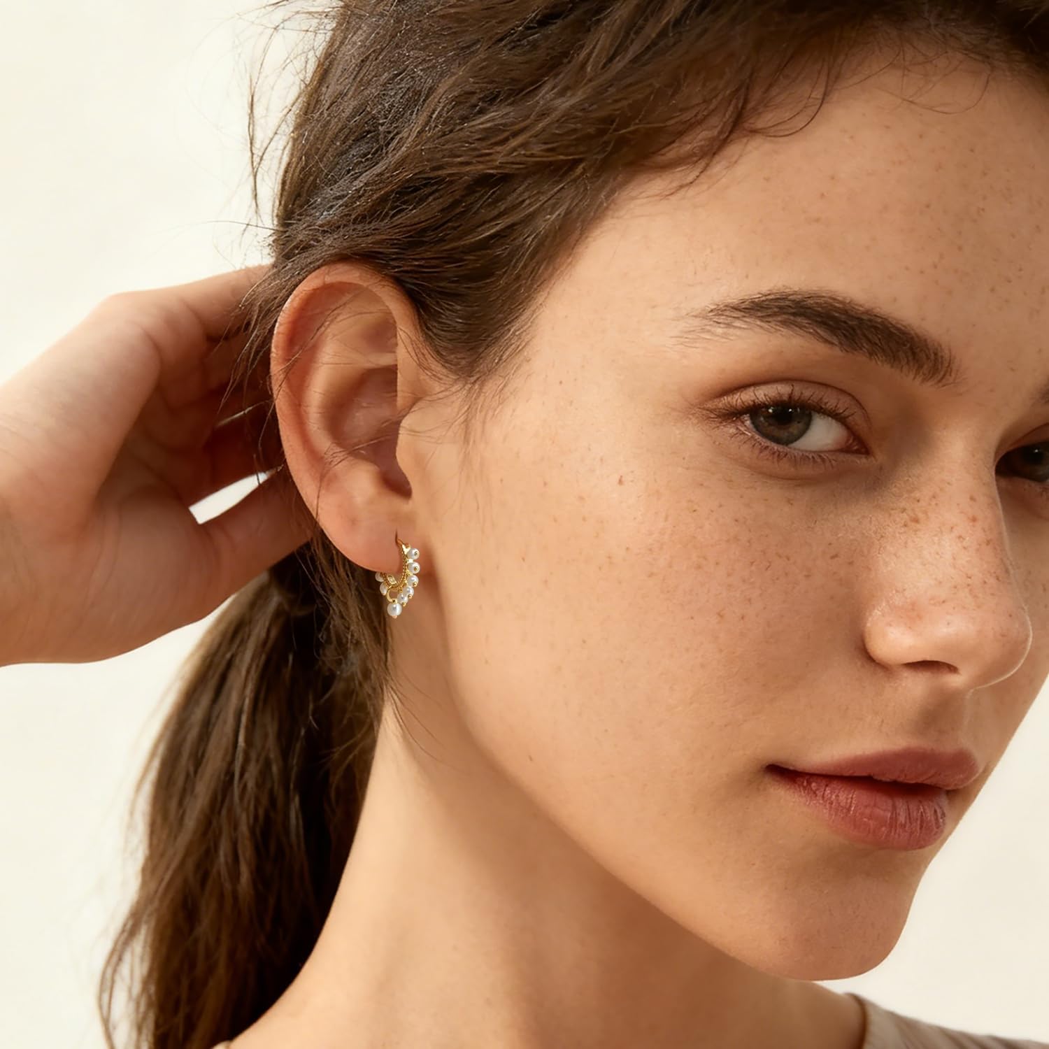 KKR Pearl Earrings for Women 14K Gold Hoop Earrings for Women Gold Pearl Hoop Earring for Womens Hoops Romantic Pearls Wreath Shape Pearls Hoops Earring for Womens