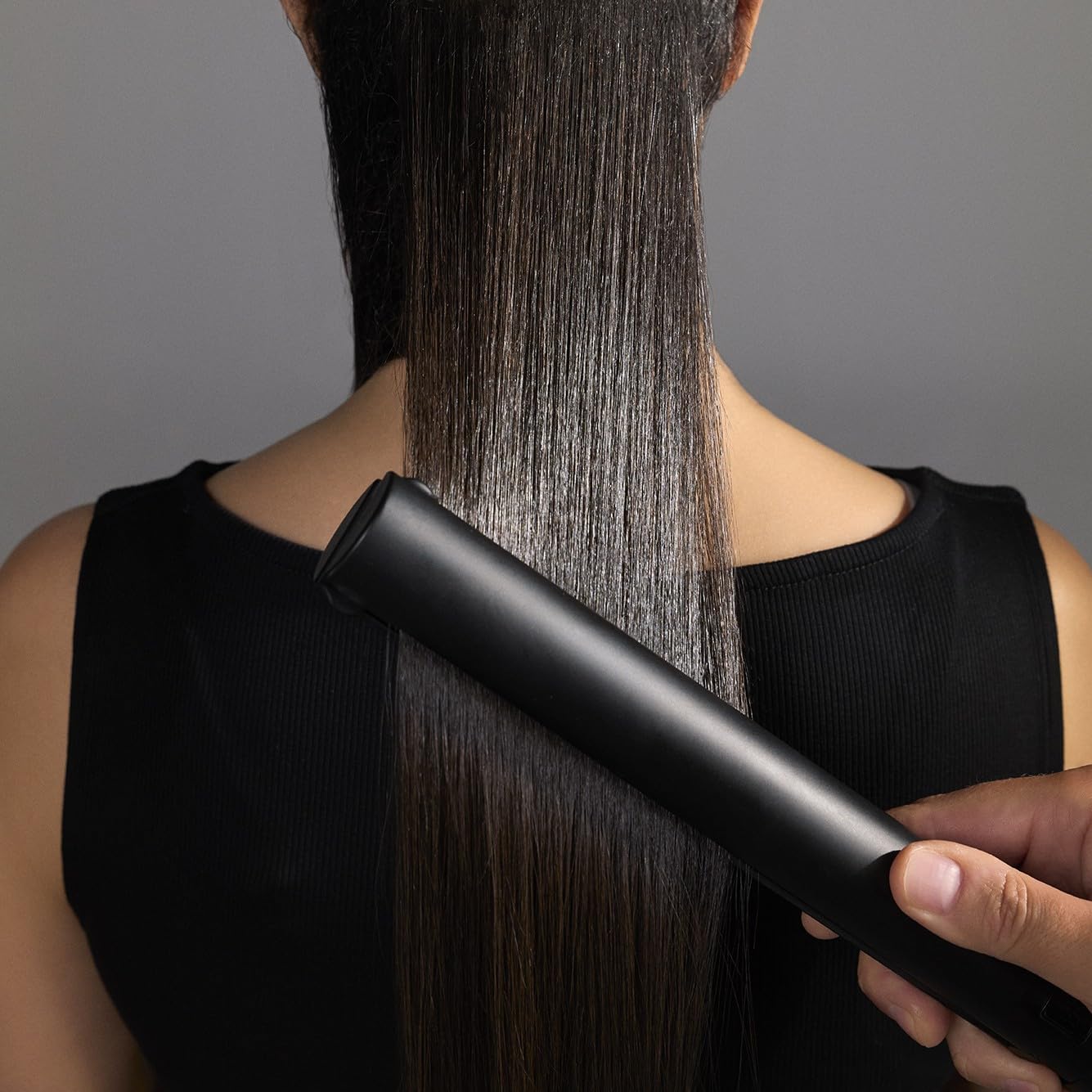 NEQI Diamond Glass Ultimate Styling Spray – spray z połyskiem, spray zapobiegający puszeniu się włosów i ochrona przed wysoką temperaturą do 230°, ochrona przed wilgocią, do wszystkich rodzajów włosów