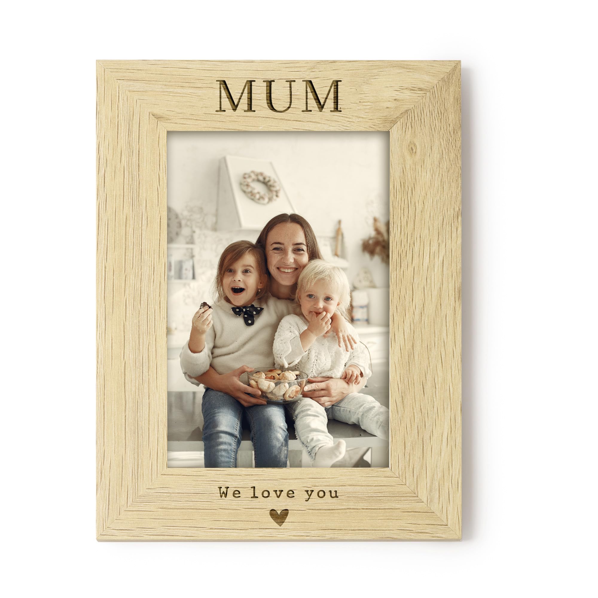 Mum We Love You Photo Frame 4x6, Engraved Wooden Picture Frame for Mum, Mothers Day Gift from Child, Children, Mummy, Mom, Birthday Gift, Keepsake Frame (Landscape)