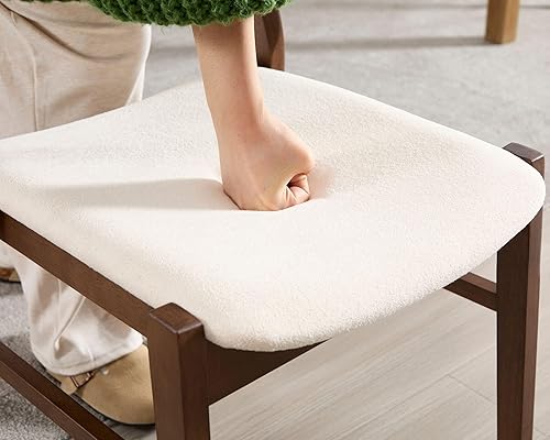 Miniatura 7 de Juego de 4 sillas de comedor de madera de nogal, modernas de mediados de siglo, tapizadas con diseño de boucle beige con respaldo de rejillas,