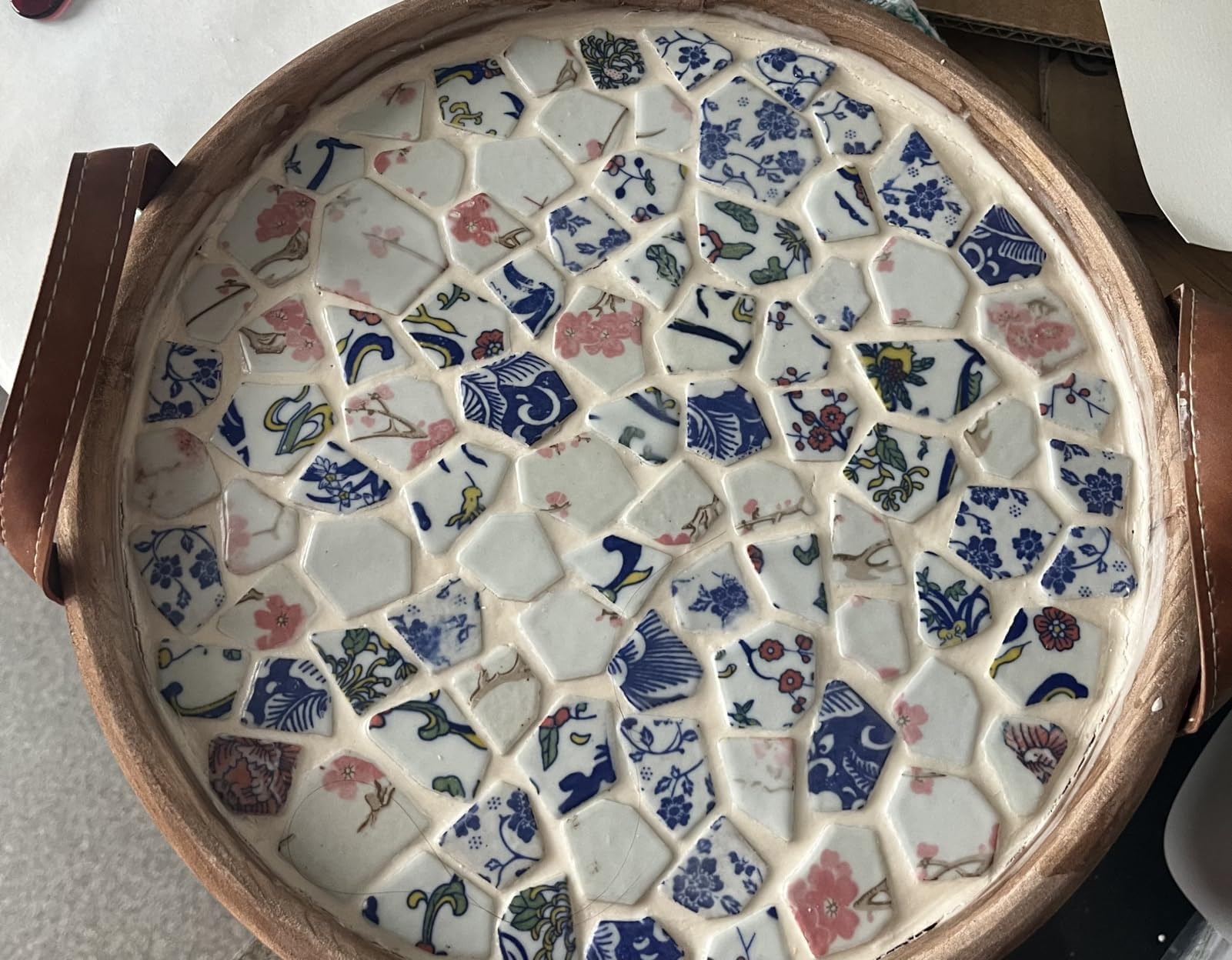 Płytki mozaikowe z ceramiki i porcelany - 500 g - Nieregularne, złamane płytki mozaikowe do kreatywnego wypoczynku, podłogi, kuchni, basenu, doniczek (Porcelana 02)