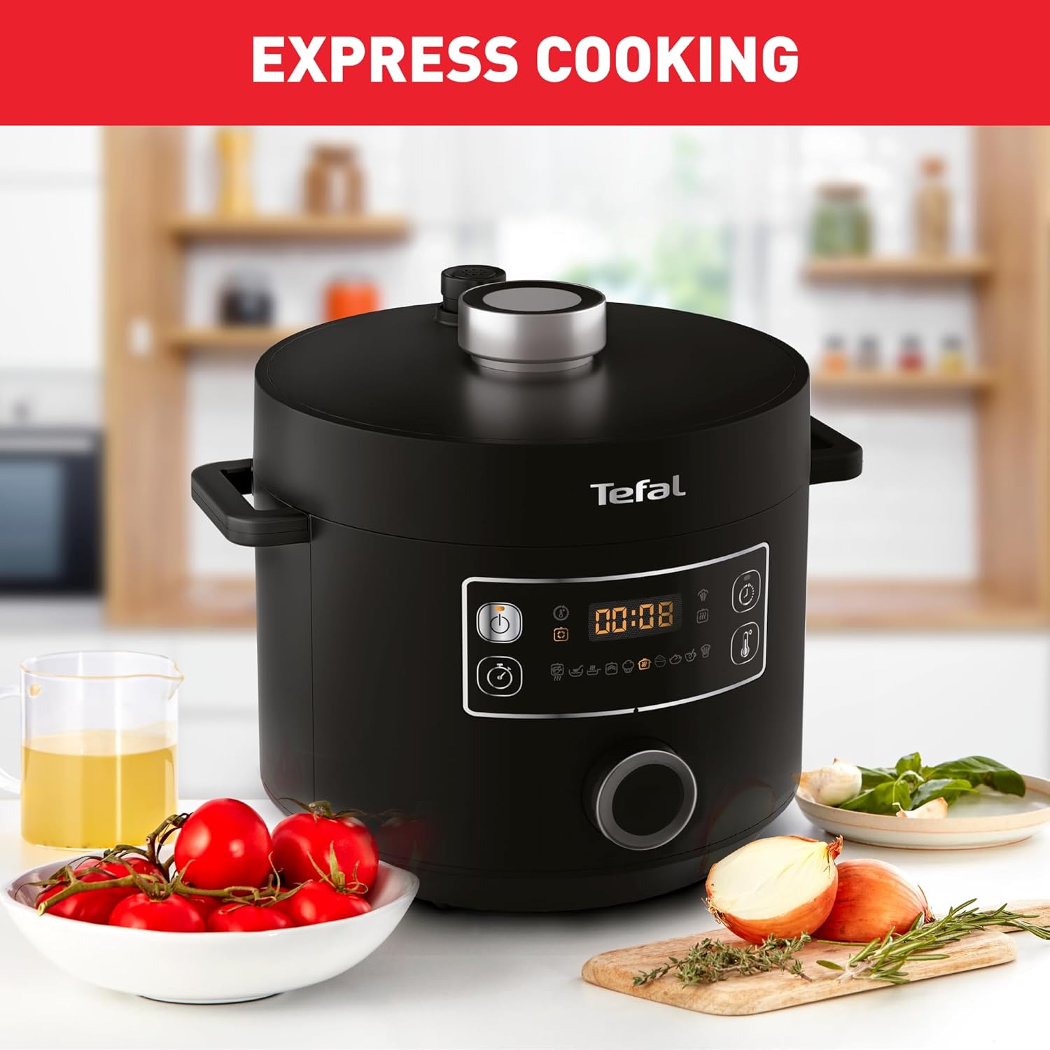 Multifunkční hrnec Tefal Turbo Cuisine na kuchyňské lince s čerstvými surovinami, s důrazem na jeho schopnost expresního vaření