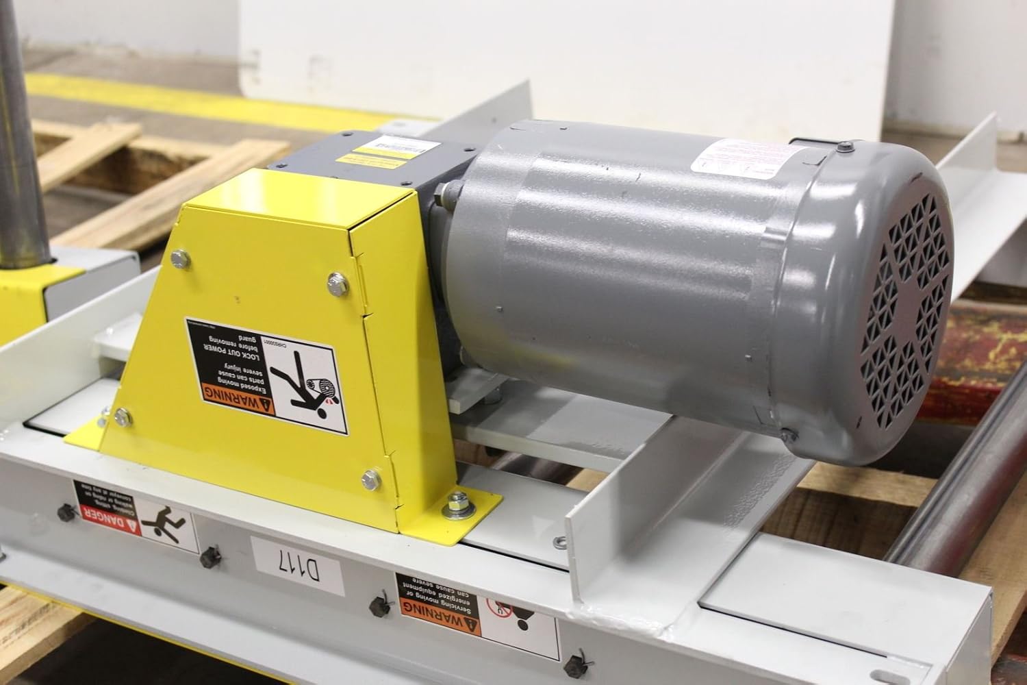 Chain Roller Conveyor 36" Boston 1/2HP