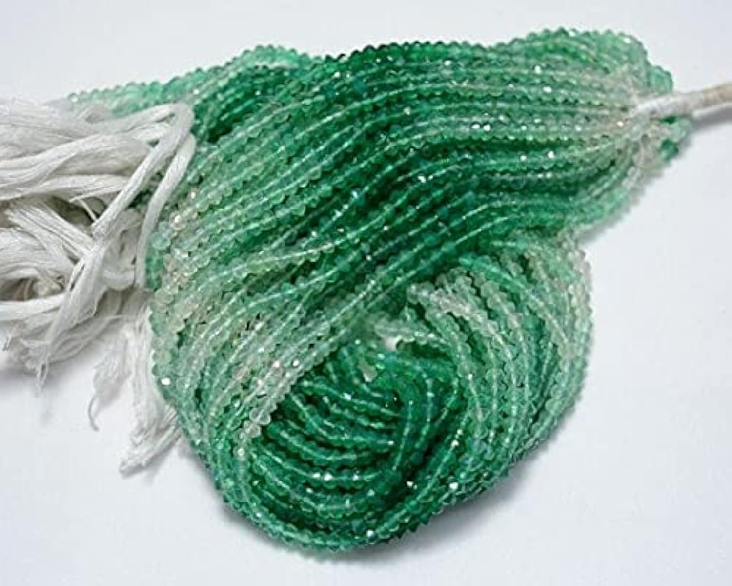 Perles de onyx vert facettées 4 mm pour remplacer les perles ternes par des gemmes éclatantes