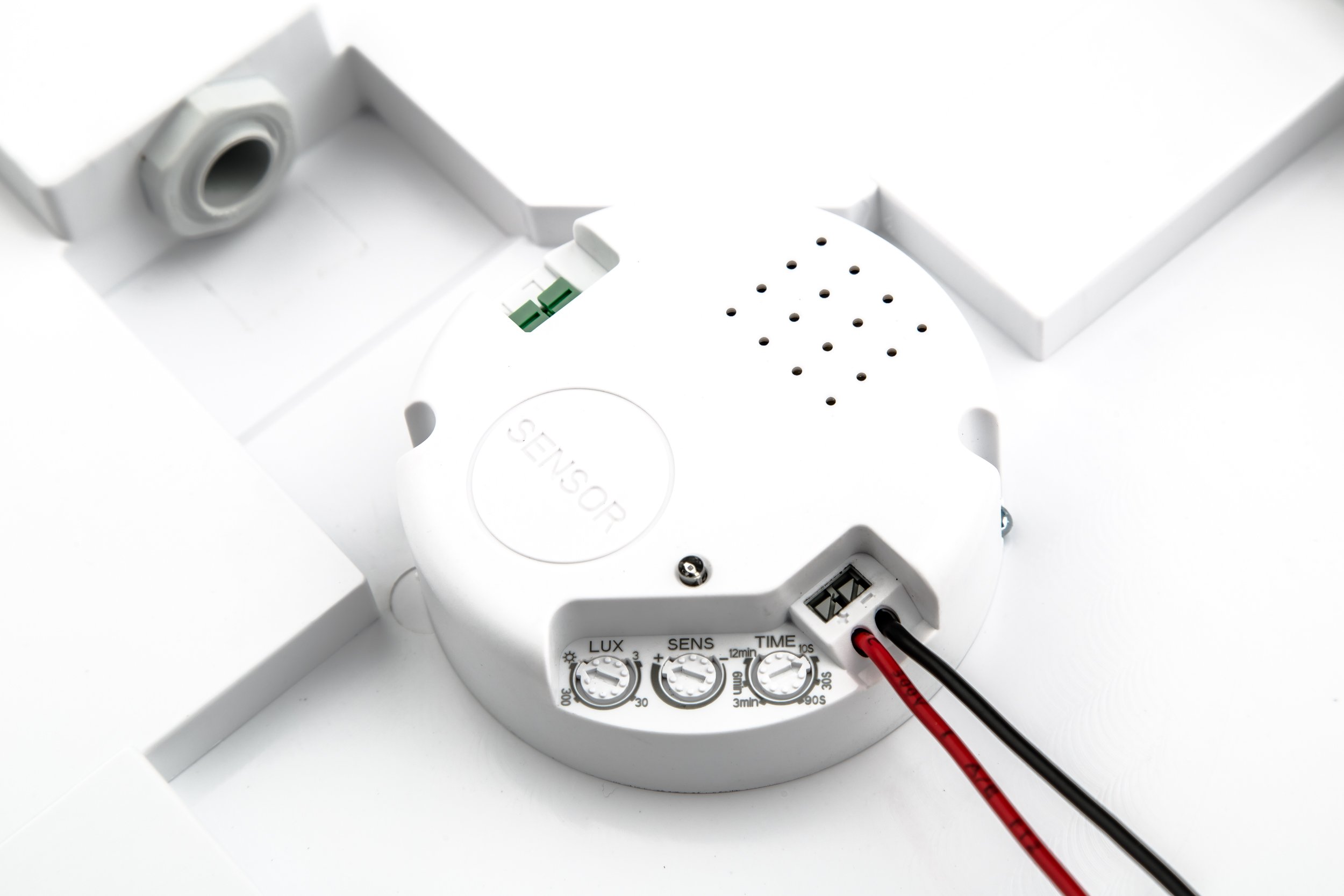 HUBER LED HML 80 HF LED con rilevatore di movimento a 360 °, bianco, 16 W, 1200 lm, IP44 per uso interno, altamente sensibile grazie alla tecnologia radar, adatto per luci di hall, soffitto e cantina