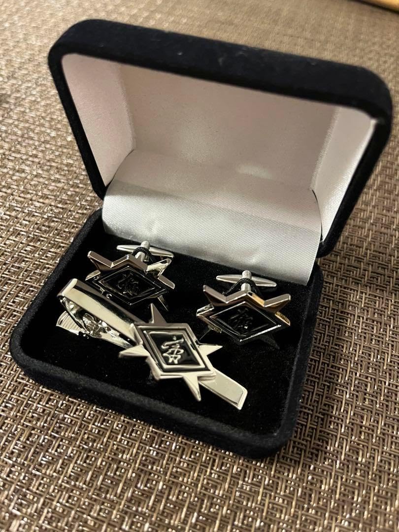 刃牙展限定 花山薫ネクタイピンカフス 花山組 代紋 タイピン 、カフス