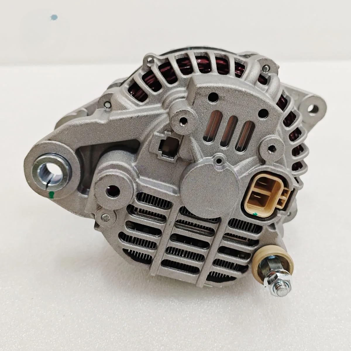 Alternateurs compatibles avec Montero Pajero III Shogun 3.2 DI-D - ME203546 A003TB A3TA4298 A3TB KD ME202756. Aléatoire de Roue Libre.