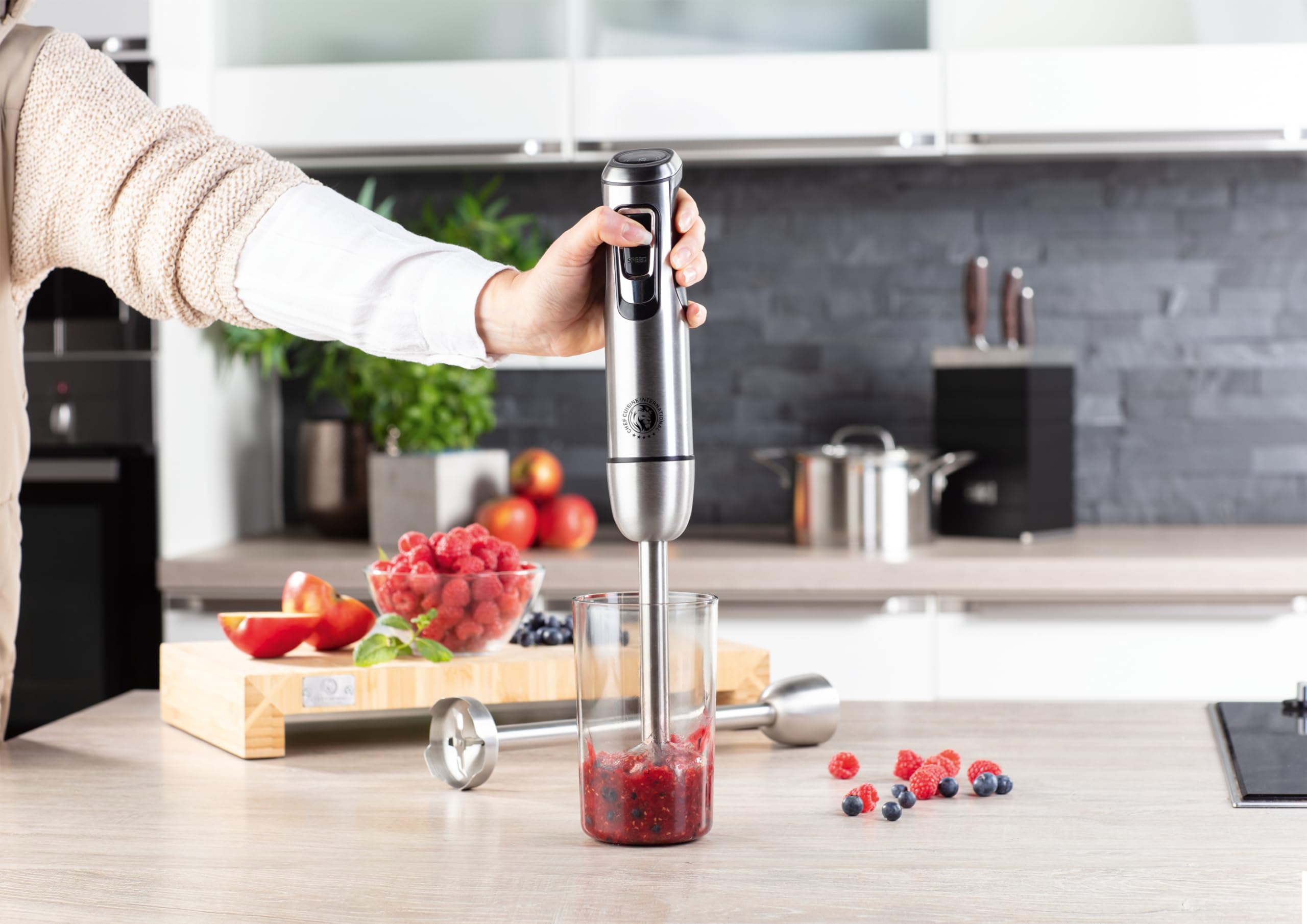 CHEF CUISINE Akku-Stabmixer, Edelstahl, 180W, 23.000 U/min, 9 Geschwindigkeitsstufen, 2x Pürierstäbe 20/30 cm, 600ml BPA-freier Mixbehälter, 2x 2600mAh Akku