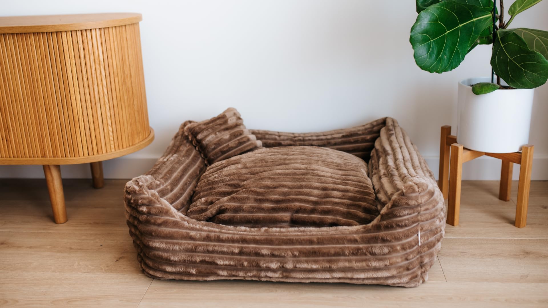 Gutekissen® Lit pour chien Dream - Coussin moelleux pour petits et grands chiens - Lit lavable en tissu rayé avec rembourrage en mousse de polyuréthane (vert, 3XL - 130 x 110 cm)