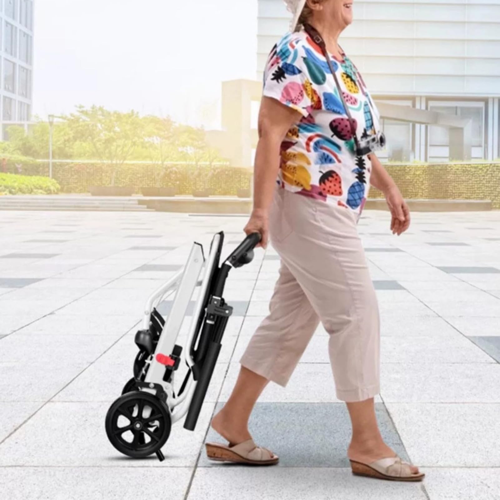 Silla de ruedas ultraligera plegable, aleación de carbono, silla de ruedas con manillar giratorio 360°, neumáticos de PU, 8,2 kg, compacta para viajes, ideal para sillas de ruedas de ancianos y