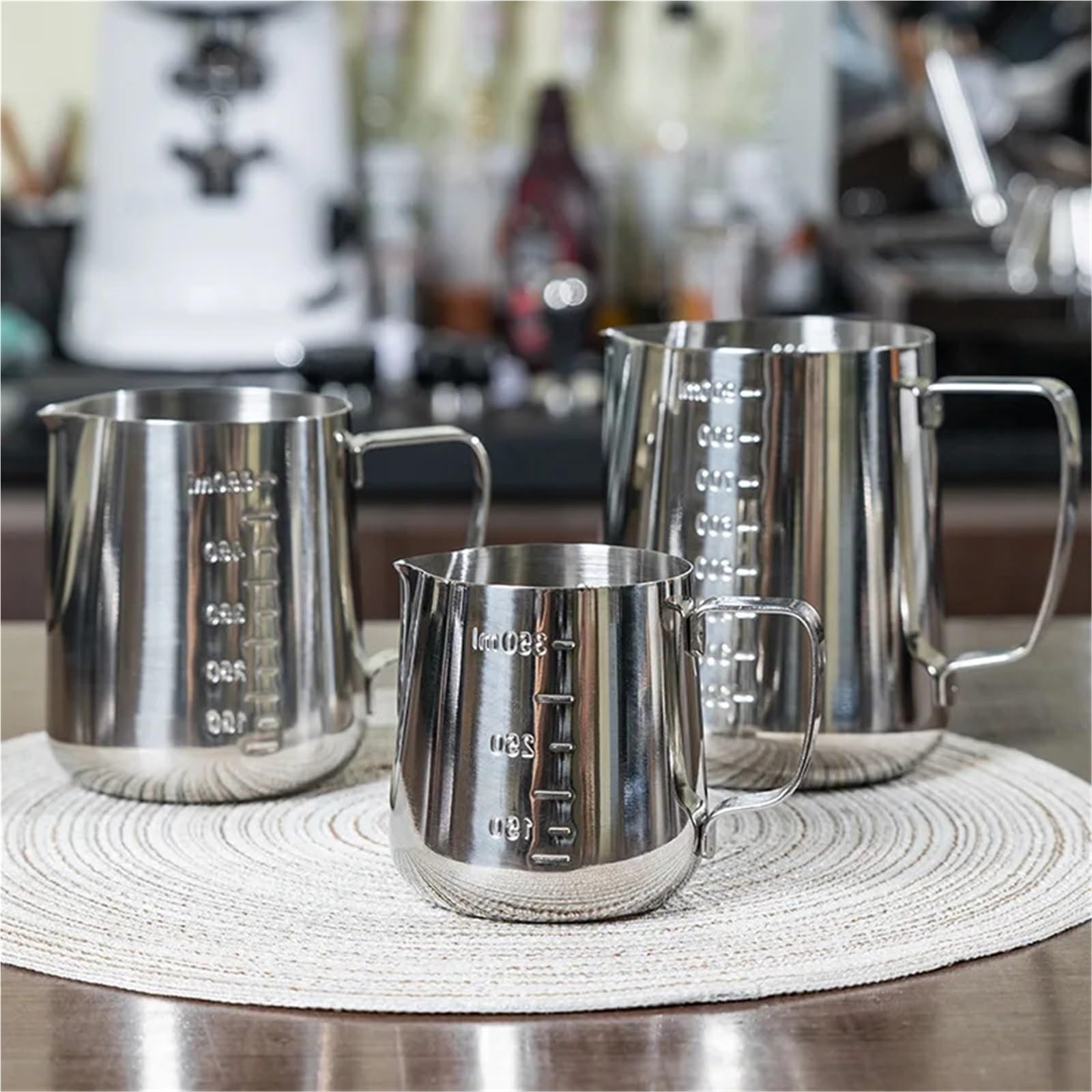 Lattiera in Acciaio Inossidabile Brocca for schiuma di latte e caffè Tazza for montalatte a vapore for crema in acciaio inossidabile 304 specializzata classica(900ML)