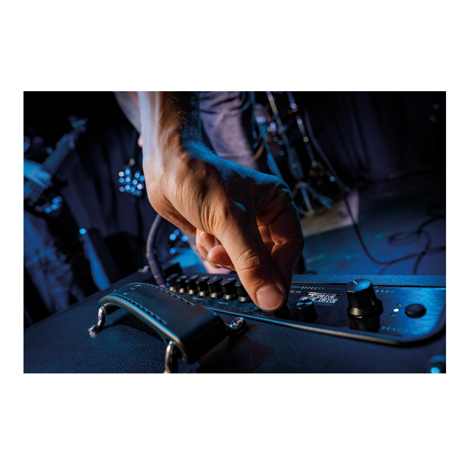 Blackstar ID:X 50 Digitaler 50W Gitarren-Combo-Verstärker mit integrierten Effekten, sechs Amp-Voices, variablen Leistungsmodi, USB-C- und XLR-Ausgang für Zuhause, Studio und Bühne
