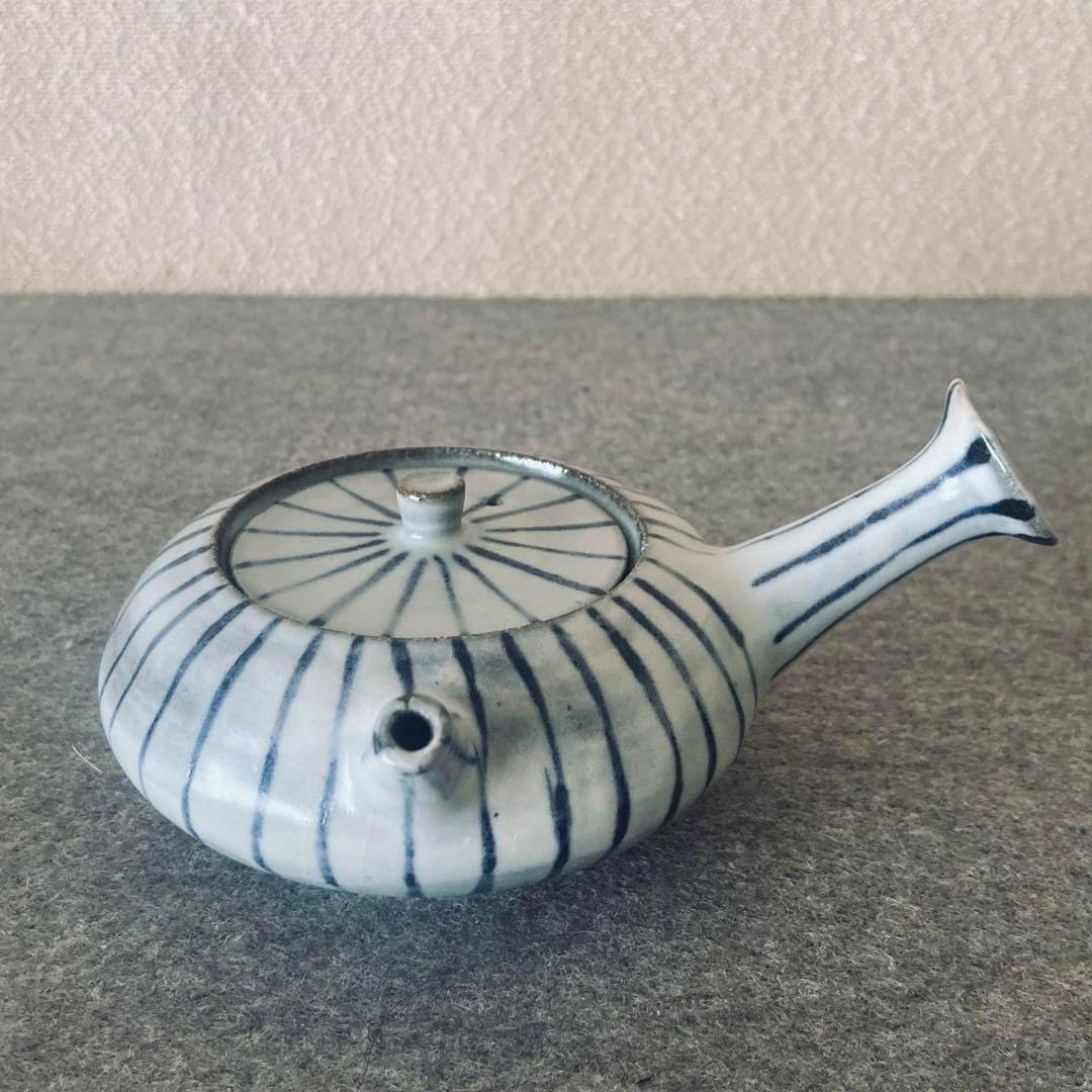 南部鉄器 急須(・若草) 南部鉄器鉄急須若草0．55リットルTeapot お茶