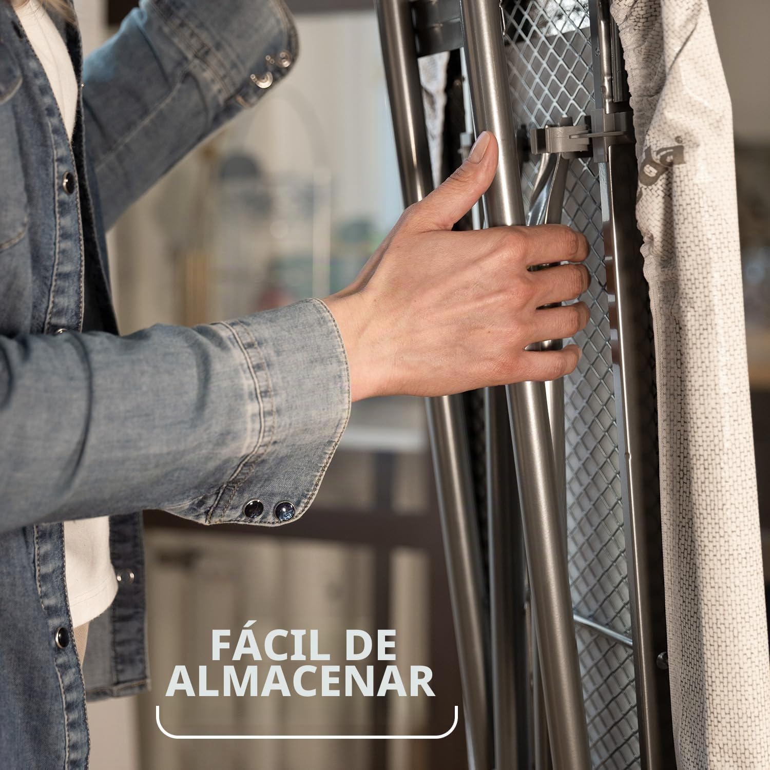 Vileda Total Reflect M - Tabla de Planchar con Soporte Antideslizante para Plancha | Incluye Funda con Acolchado de Esponja | Fácil de Transportar y Almacenar | 120x38 cm | Color Lila y Gris