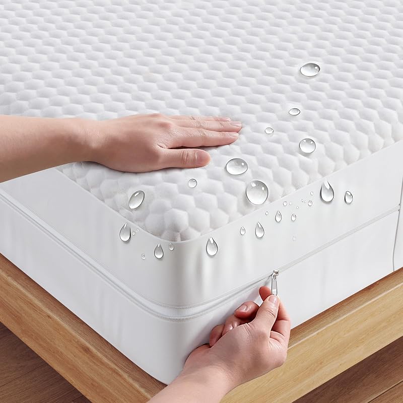 OhGeni 100% Waterproof Zippered Mattress Protector,Queen Size Mattress Encasement,Cooling Breathable Fitted Sheets,Washable Bed Cover with 99pcs Hexagonal Filled Bumps