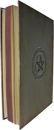 Miniatura 4 de Ebros Gift Fantasy Necromancy Alchemy Magic Wicca Grimoire Libro de hechizos Triple Luna Pentagrama Diario en relieve, página en blanco, libro de