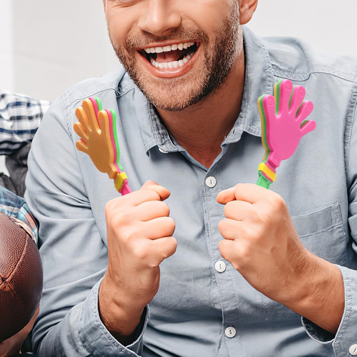 Didiseaon Lot de 20 Claquettes en Plastique pour Fête, Bruiteurs Faciles à Utiliser, Jouets pour Garçon et Filles et Adultes, Accessoires pour Mariages et Carnavals Couleur Aléatoire
