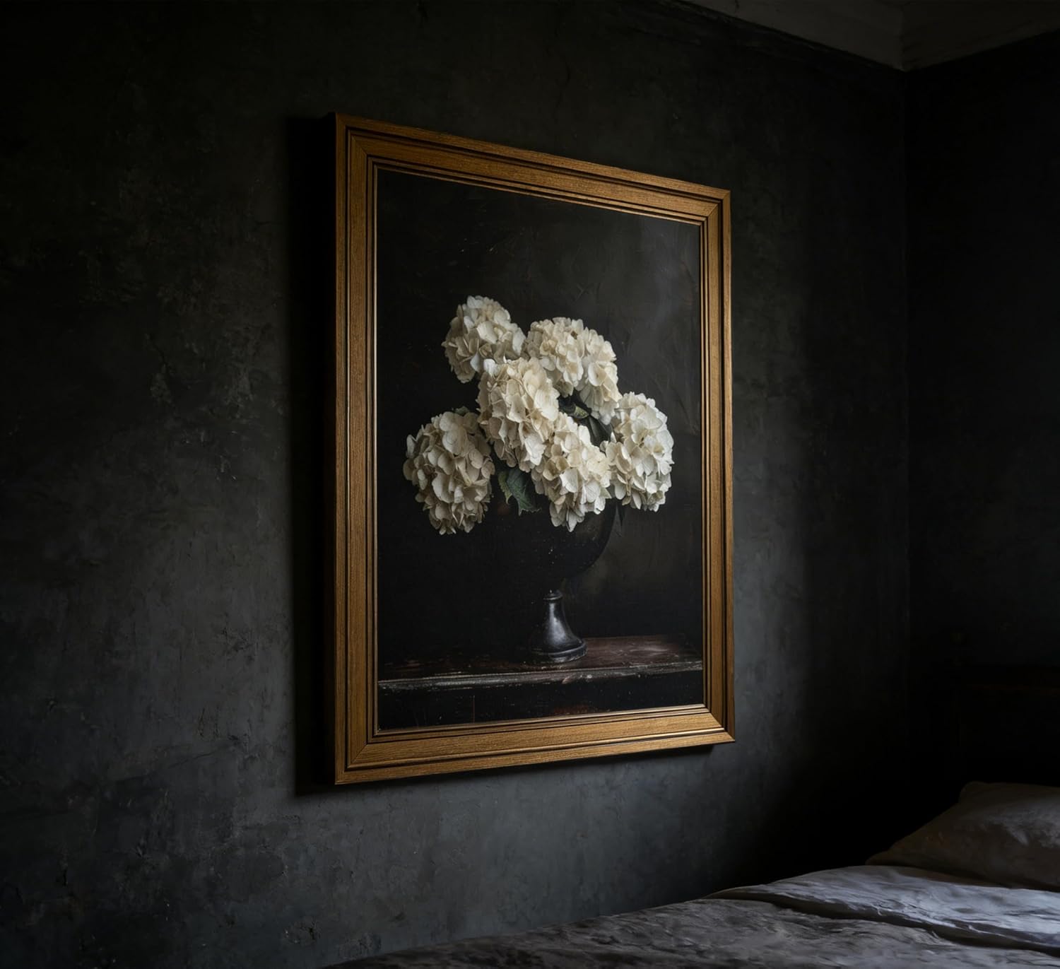 Vintage Gold Framed Hydrangea Wall Art Moody Flower Painting Picture Wall Decor Still Hydrangea Poster Print Artwork for Living room bedroom bathroom Home Decoration