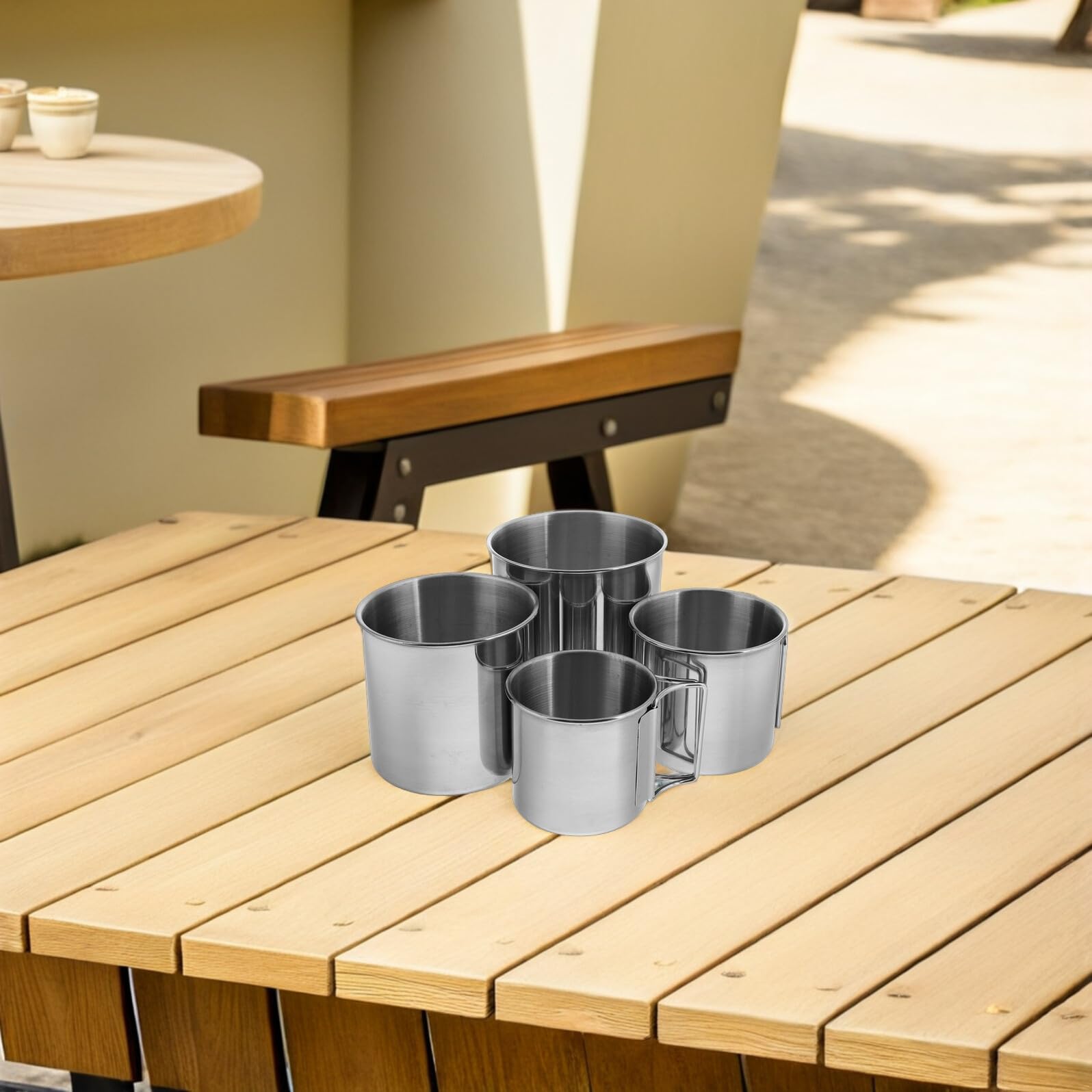 BESTonZON 4 Stück Teiliges Outdoor Camping Becher Set mit Klappbarem Griff Faltbare Trinkbecher für Reisen Bbq Wandern und Picknick Platzsparend und Robust