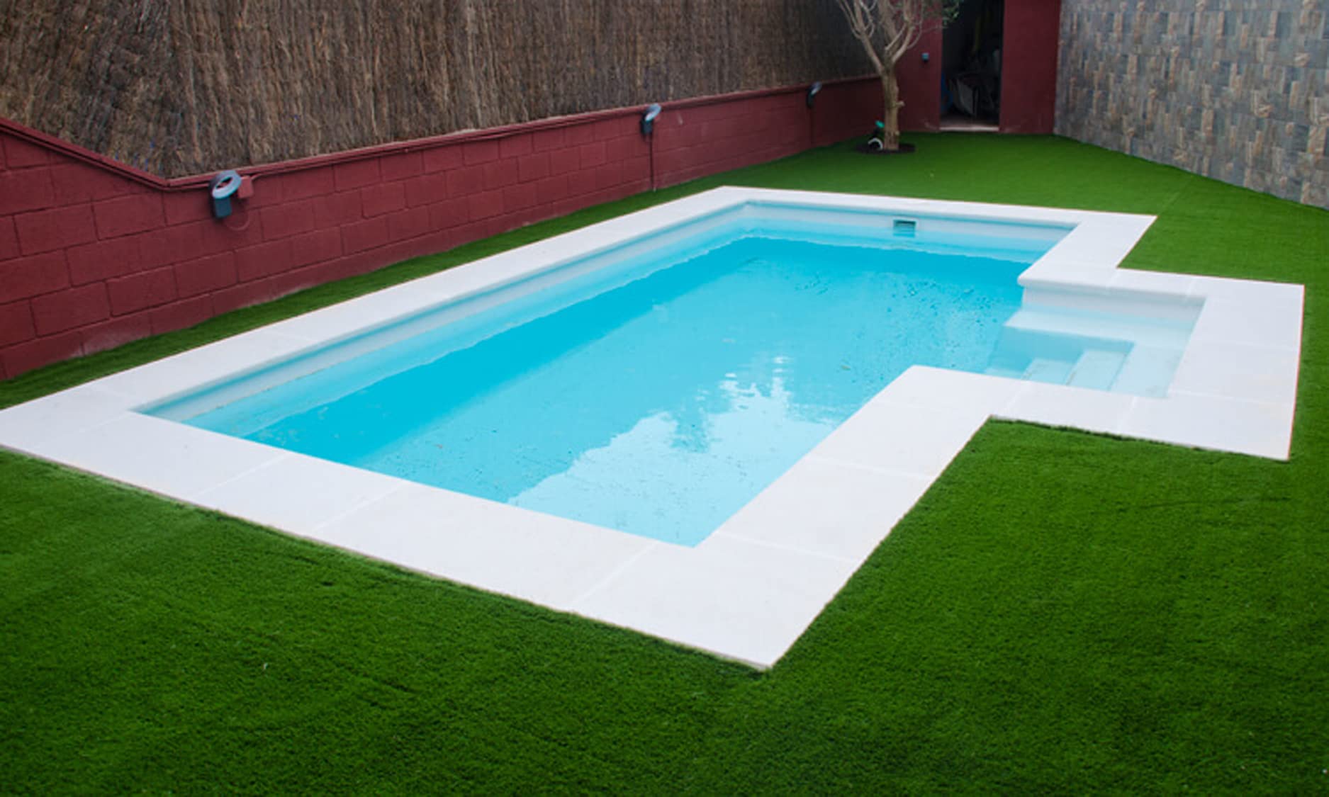 RENOVATEC CORONA Vernice per piscine by Tecno Prodist - ( 5 kg ) BIANCO | Vernice per bordo vasca o del bordo in pietra – Pittura Antiscivolo - Antialga - Facile applicazione