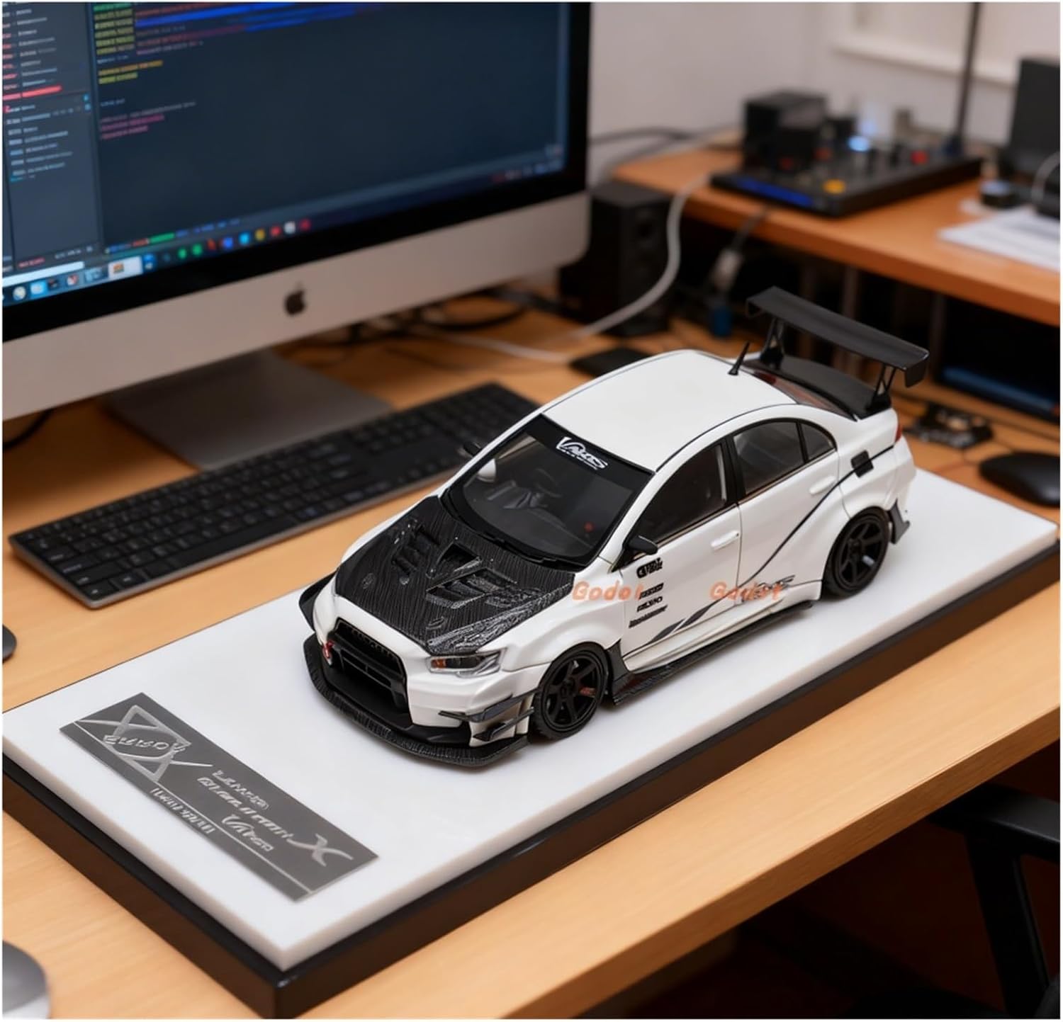 1:64 Mitsubishi Varis Resin Vehicles Car Model Gift White Vehicles