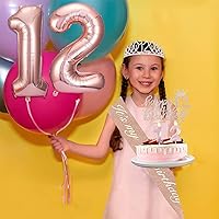 Vista 3 de Decoraciones de cumpleaños de 12 años para niñas, que incluyen adorno para pastel de 12 años, banda de reina del cumpleaños con alfiler de perla