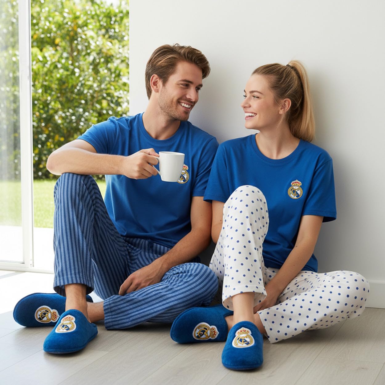 MARPEN SLIPPERS Real Madrid CF Oficiales – Zapatillas Estar por Casa Niño Cómodas y Antideslizantes - Zapatillas Andar por Casa Ligeras - Zapatos Niña Invierno Cálidos - Azul - Talla 34