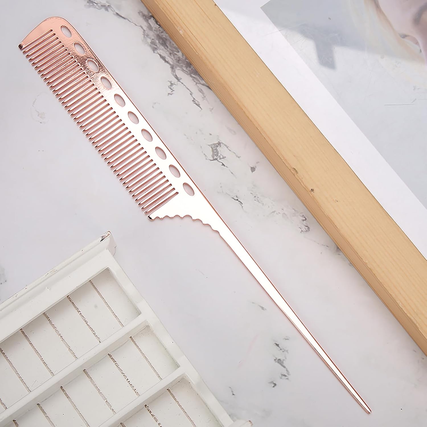 Dioche Salon Rat Tail Hair Comb - Professional Aluminum Styling Comb for Men and Women, Lightweight and Durable Design, Perfect for Barbers and Hair Stylists