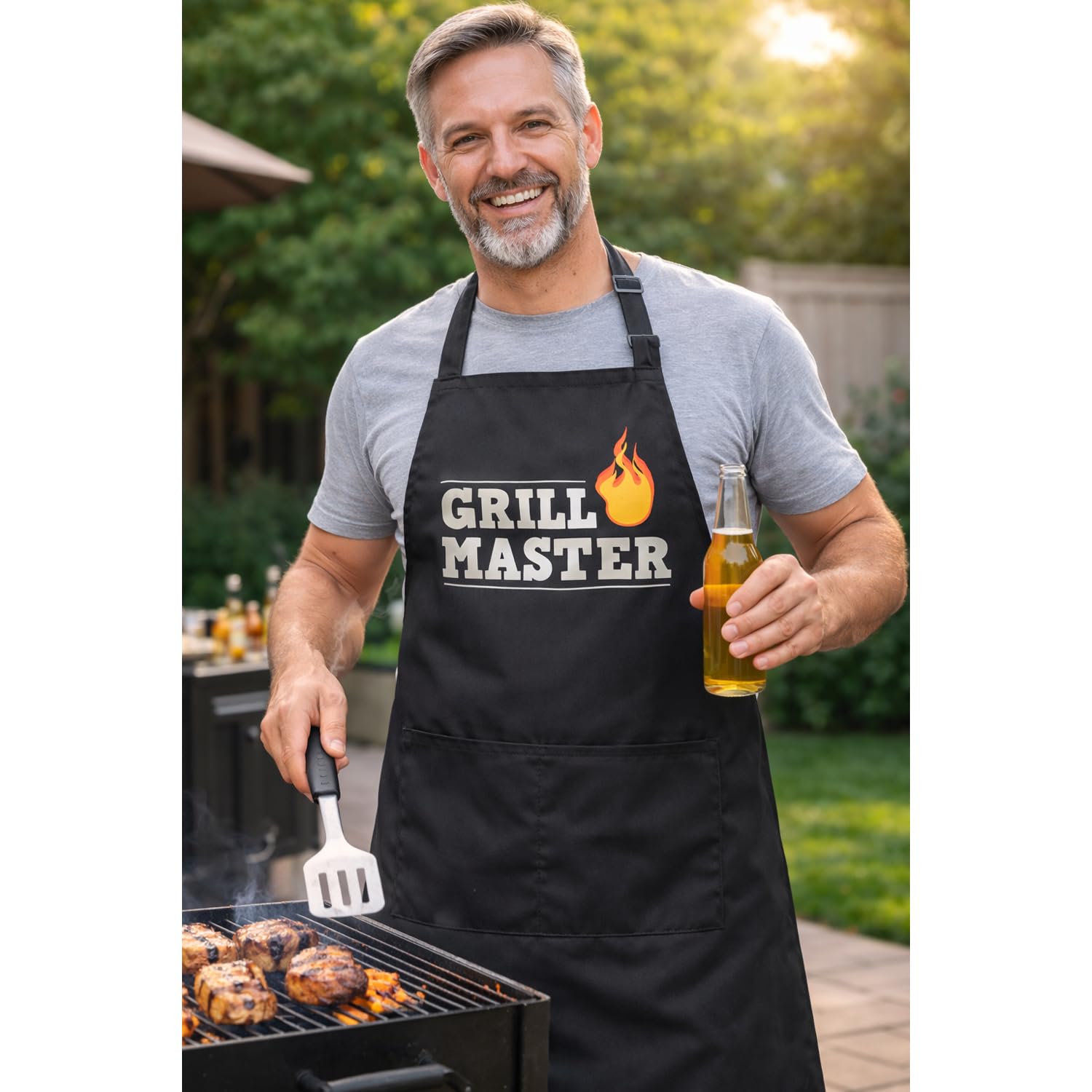 com-four® fartuch grillowy meski – zabawny czarny fartuch BBQ bawelna 80 x 60 cm – fartuch kuchenny do grilla, kuchni i ogrodu – pomysl na prezent