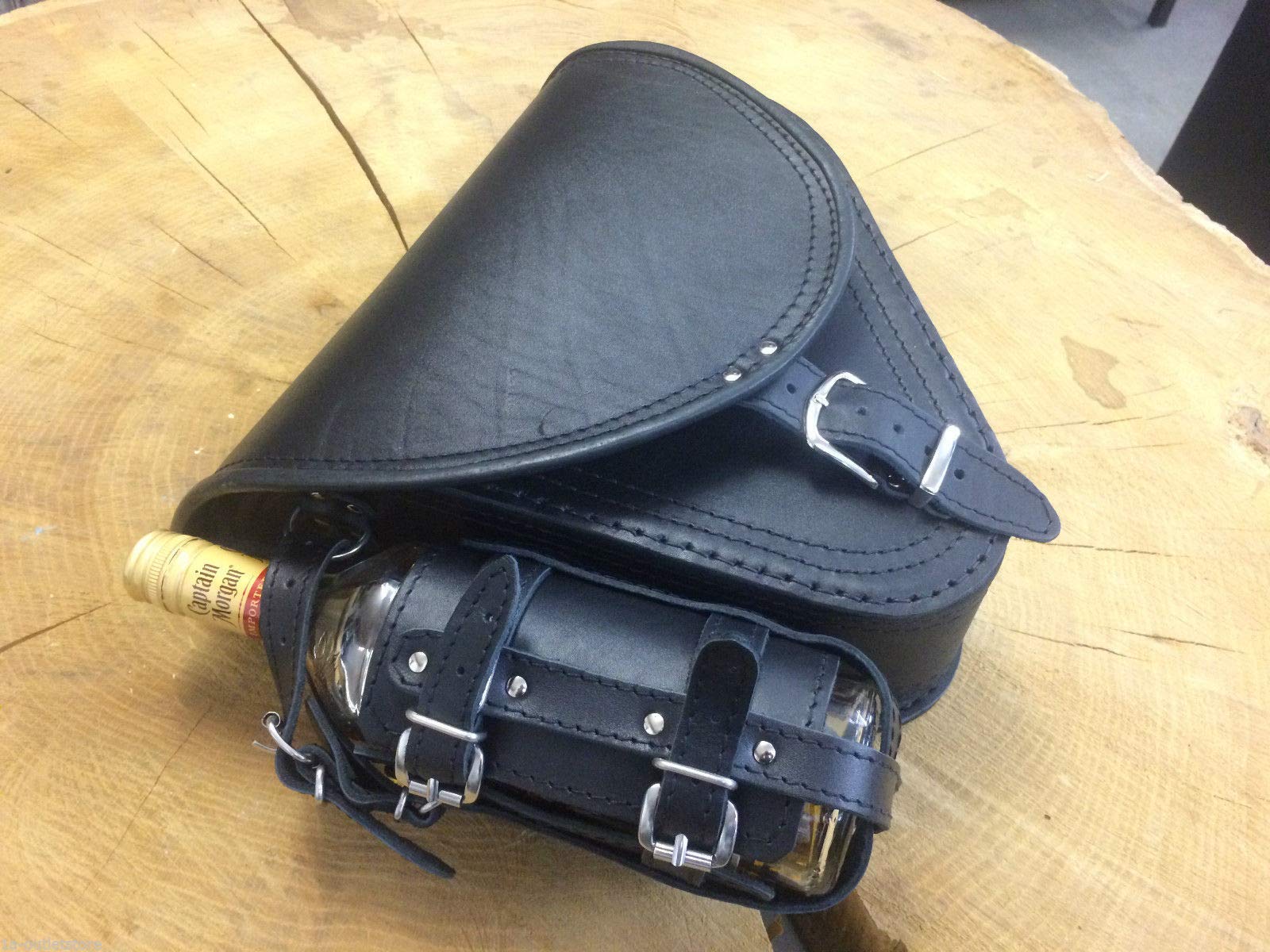Support de bouteille côté gauche compatible avec Harley Davidson