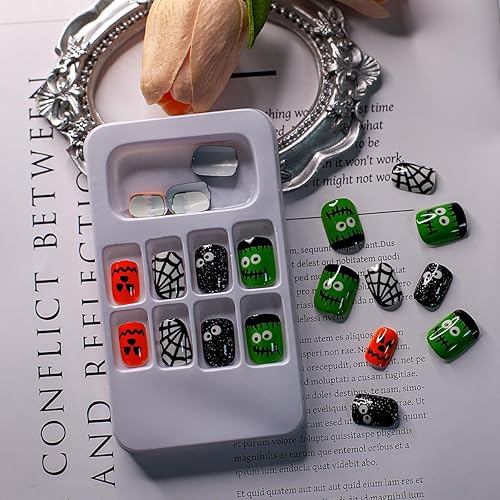 Miniatura 4 de Uñas postizas cortas a presión para Halloween, uñas postizas cuadradas coloridas con ojos de calabaza de dibujos animados, telaraña, cubierta