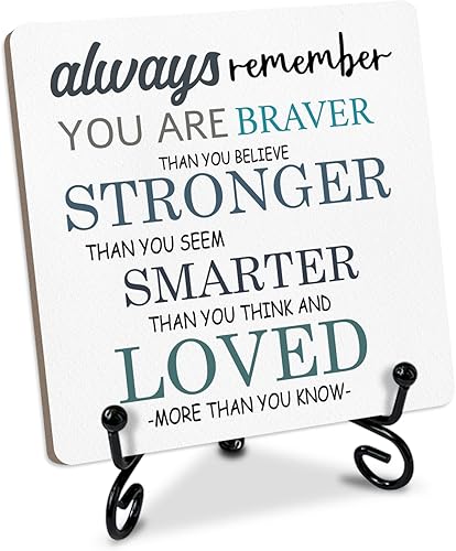 Letreros de mesa de madera inspiradores, 4 x 4 x 0.2 pulgadas, decoración de escritorio con soporte, con soporte, Always Remember You are Braver