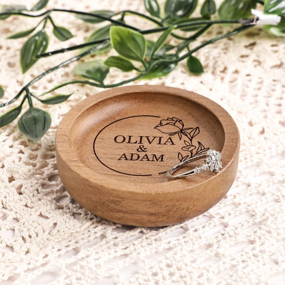 shiguangji Personalized Wooden Ring Dish, Custom Round Wood Ring Dish, Engagement Ring Holder, Wedding Gift for Couple, Round Jewelry Tray
