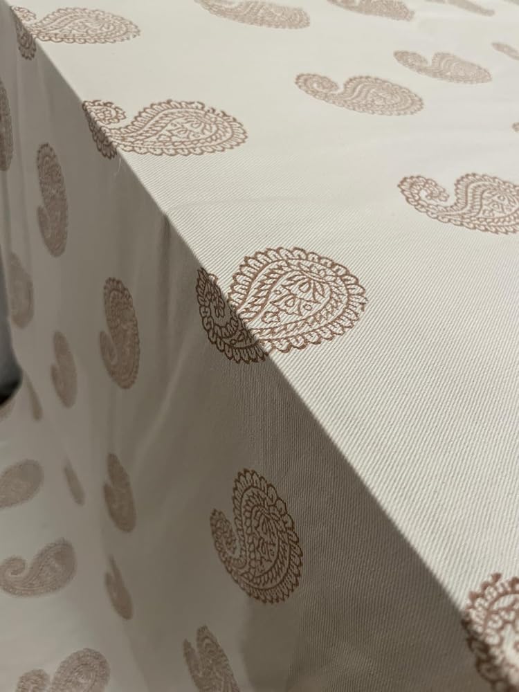 Paisley Love Table Runner