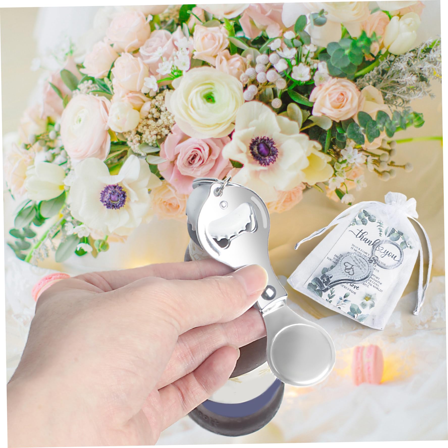 Hochzeitsgeschenke für Gäste, 50 Stück – Herz-Schlüsselanhänger mit Flaschenöffner und Nagelknipser, inklusive Dankeskarten, Organzabeutel