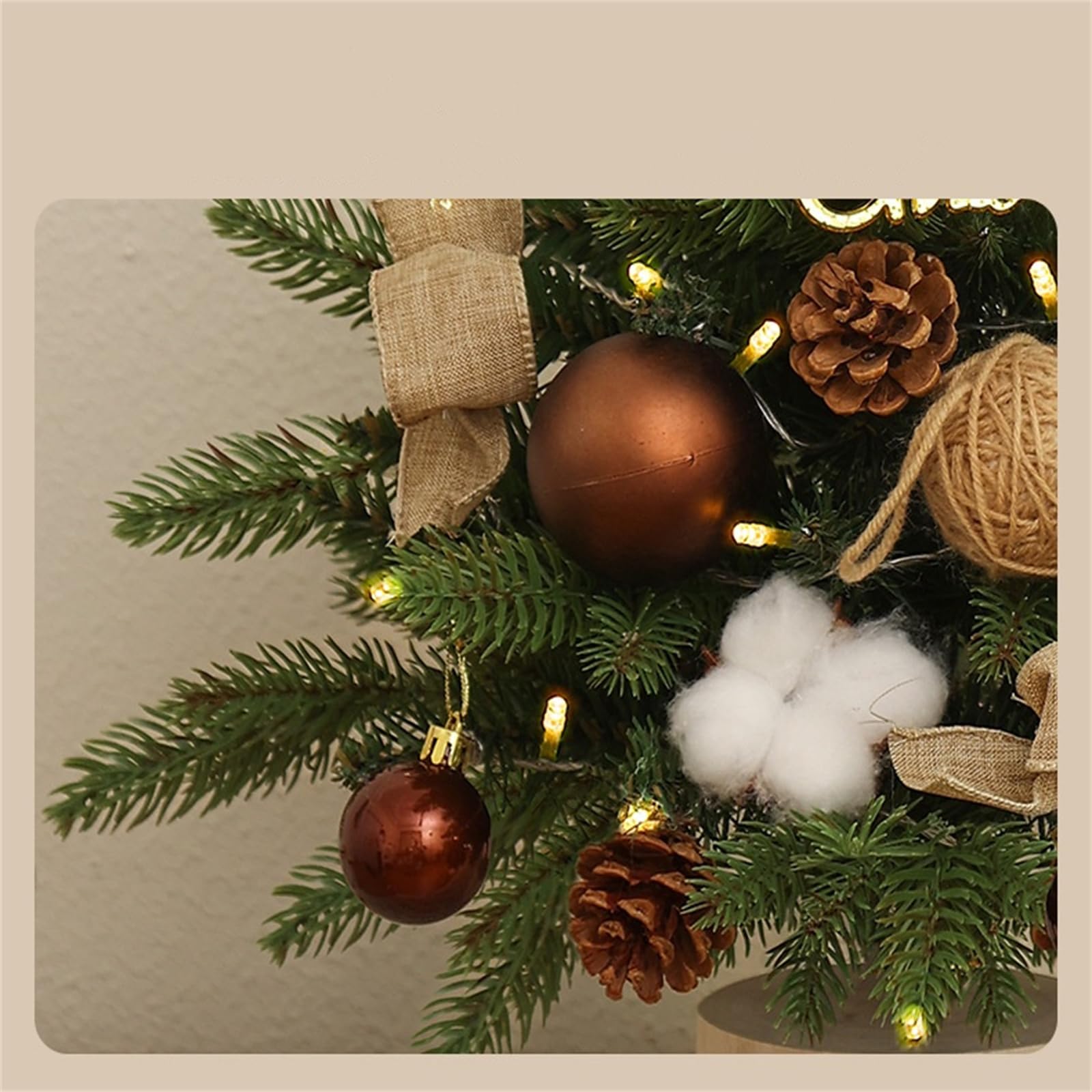 Mini Weihnachtsbaum, Weihnachtsbaumschmuck, Weihnachtsbaum Klein Beleuchtet, mit Weihnachtsschmuck und Holzsockel für Weihnachtsurlaub Party Home Office Decor (Rot Set,45 cm)