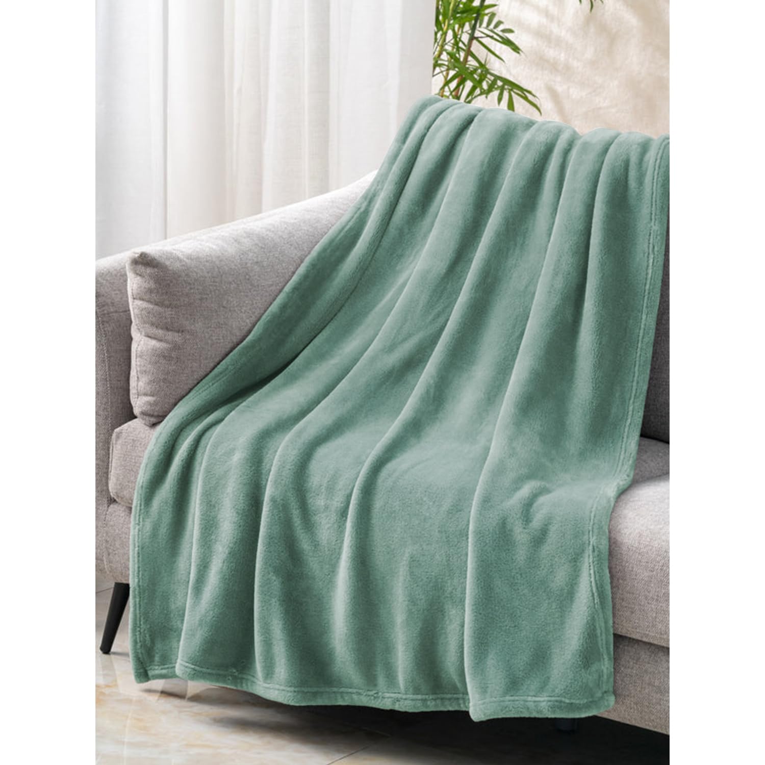 Cloth Fusion Flannel Plush 230 GSM Warm Blanket Double Bed, Lightweight AC Blanket for Summer Double Bed with Ultimate Comfort (86x88 inches, Green)