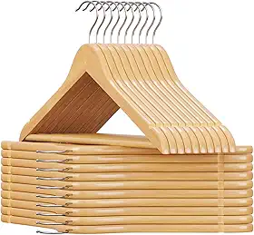 SONGMICS Cabides de madeira maciça, pacote com 20 cabides com entalhes de ombro, barra de calças, gancho giratório de 360°, antiderrapante para jaquetas, camisas, vestidos, UCRW001-20 natural
