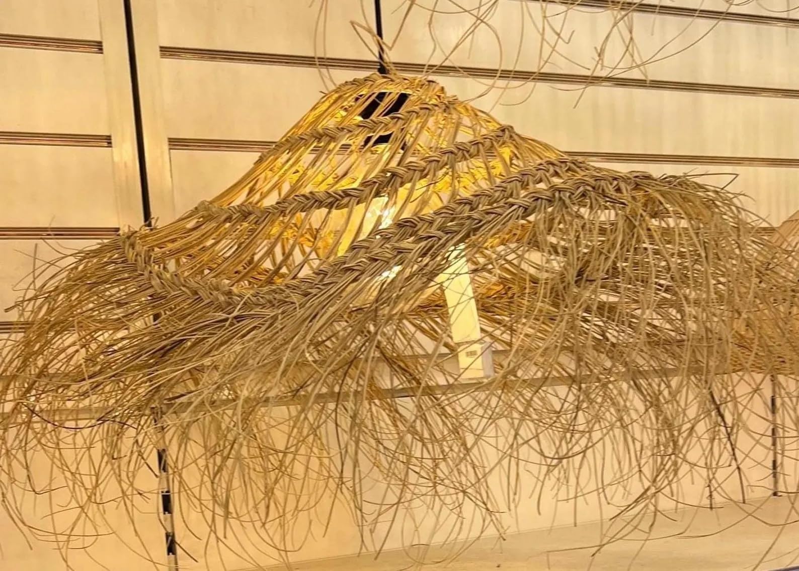 Suspension Luminaire en Fibre Naturelle Halfa, Forme Parasol, Style Bohème Gamme Sofy, Abat-jour Tissé Naturel